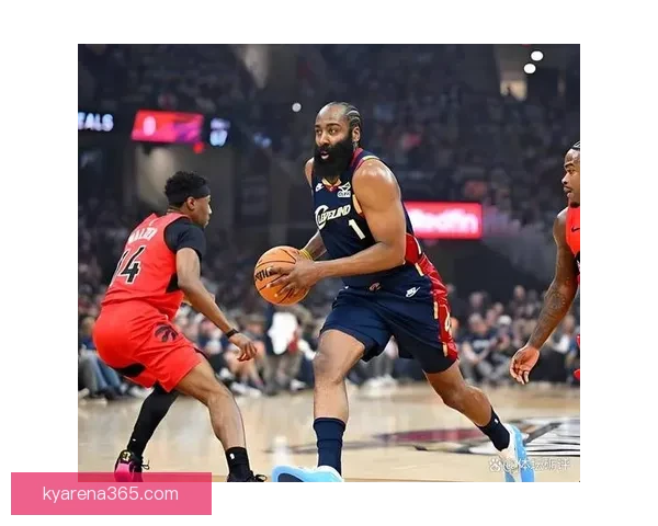 哈登谈客场防守策略 逐步调整状态寻求球队胜利